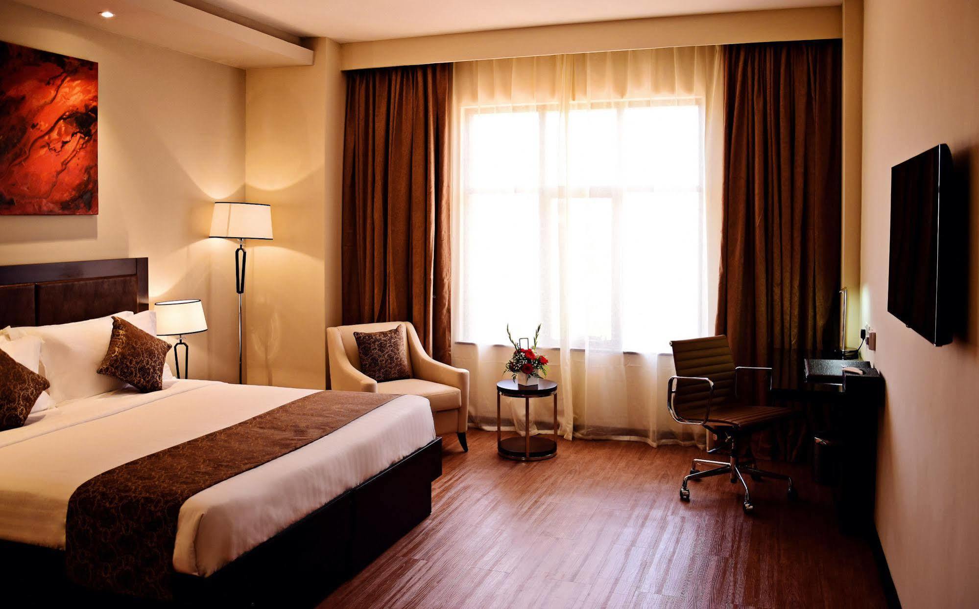 Doubletree By Hilton Nairobi Hotel Luaran gambar