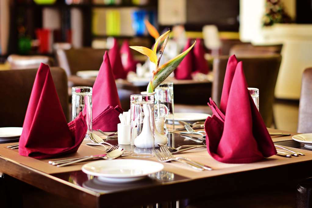 Doubletree By Hilton Nairobi Hotel Restoran gambar